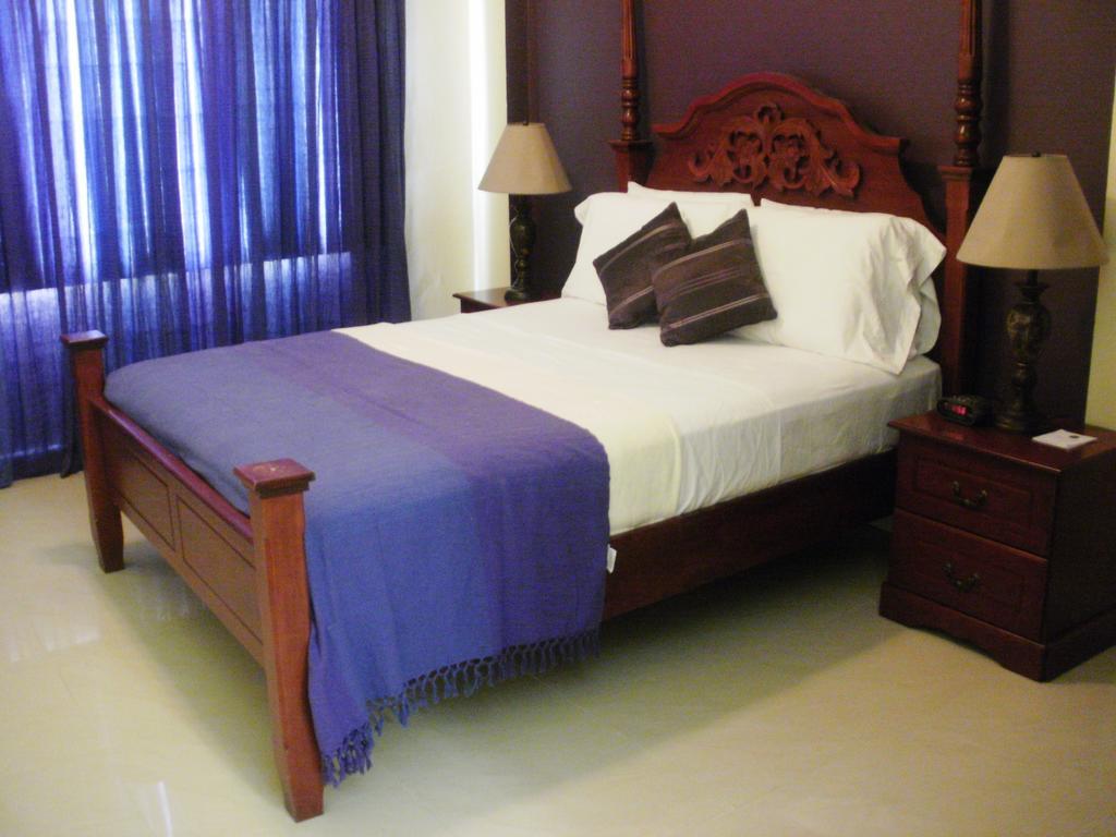 Inn Flight Suites Piarco Exterior photo